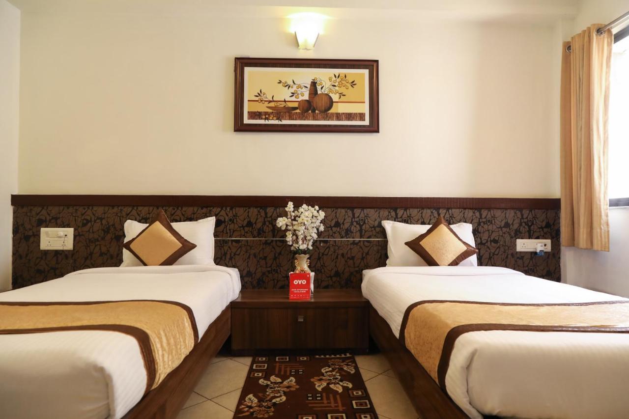 Oyo 10943 Hotel Plus Corporate Khapa  Exterior foto